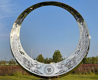 不銹鋼圓環水景鏡面鏤空雕塑